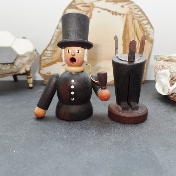 German Wood Smoker Incense Burner - Picture 9 of 10